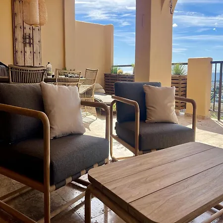 Benahavis Abode With Panoramic Views Appartement
